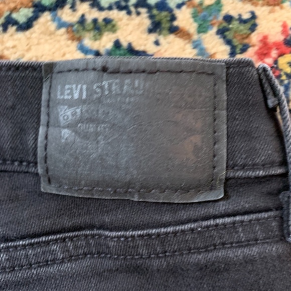 Levi’s 311 shaping skinny stretch black jeans. Worn once - Picture 9 of 9